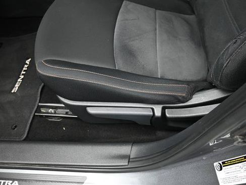 Used 2022 Nissan Sentra SR w/ Electronics Package FWD image 7