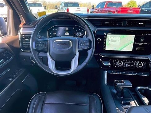 Used 2024 GMC Sierra 1500 Denali image 9