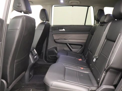 Used 2022 Volkswagen Atlas SE w/ Panoramic Sunroof Package FWD image 15