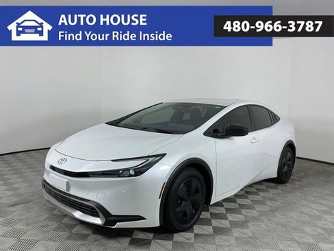 Used 2026 Toyota Prius Plug-In Hybrid FWD image 1