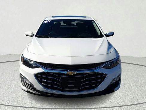 Used 2024 Chevrolet Malibu LT FWD image 2