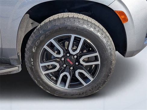 Used 2021 GMC Yukon AT4 image 9