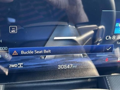 Used 2025 Chevrolet Equinox LT w/ Convenience Package II image 18