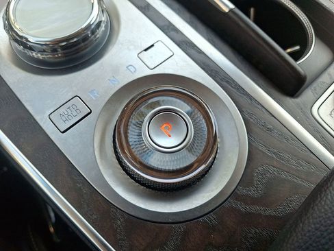 Used 2024 Genesis GV80 2.5T w/ Prestige Package image 12