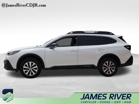 Used 2021 Subaru Outback AWD/4WD image 2
