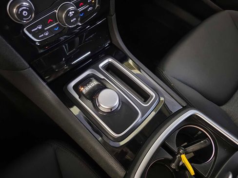 Used 2023 Chrysler 300 Touring image 16