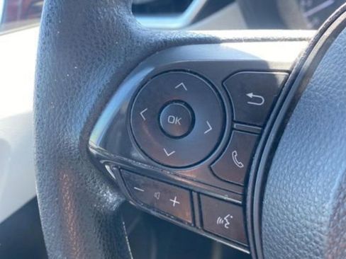 Used 2020 Toyota Corolla LE image 22