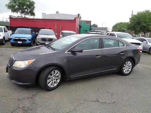 Used 2013 Buick LaCrosse FWD image 3