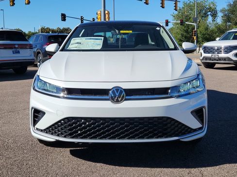 New 2025 Volkswagen Jetta SE FWD image 6