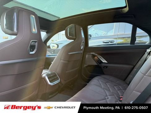 Used 2026 BMW 740i xDrive AWD/4WD image 5
