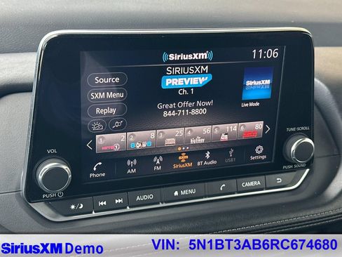 Used 2024 Nissan Rogue S AWD/4WD image 28
