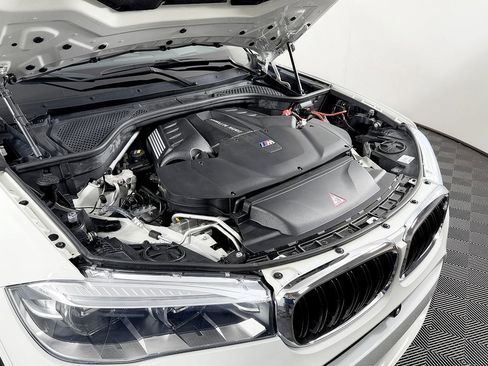Used 2016 BMW X5 M image 25