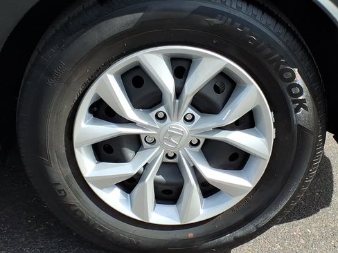 Used 2024 Honda CR-V LX image 9