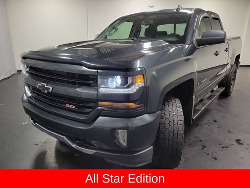 Used 2018 Chevrolet Silverado 1500 LT w/ All Star Edition AWD/4WD image 5