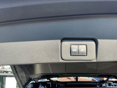 Certified 2025 Nissan Rogue SV w/ SV Premium Package image 26