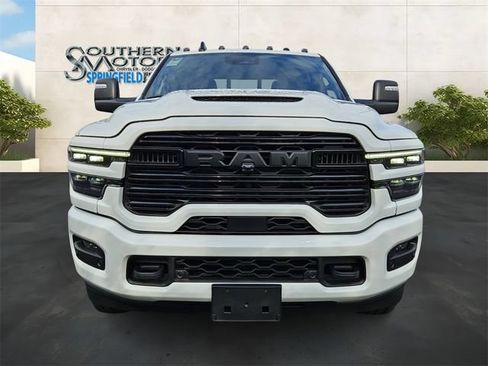 New 2025 RAM 2500 Laramie AWD/4WD image 8
