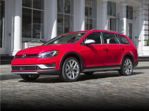 Used 2017 Volkswagen Golf Alltrack S AWD/4WD image 1