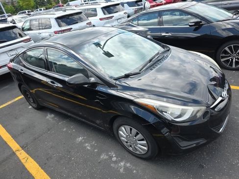 Used 2016 Hyundai Elantra SE FWD image 2
