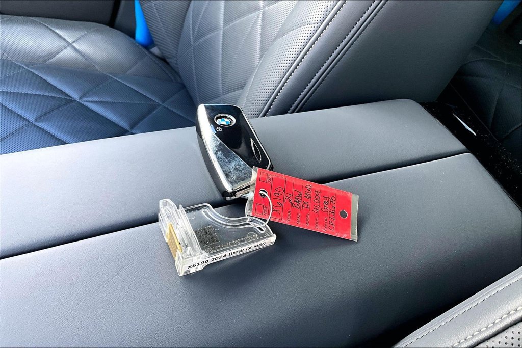 Used 2024 BMW iX M60 AWD/4WD image 13
