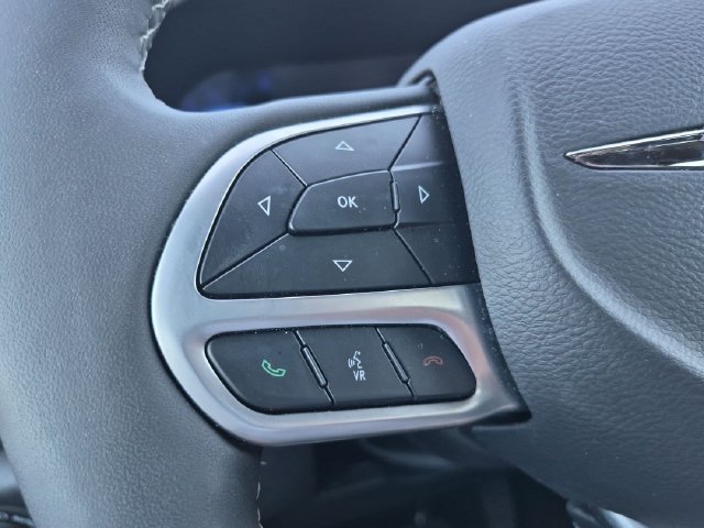 Used 2026 Chrysler Pacifica Select FWD image 20