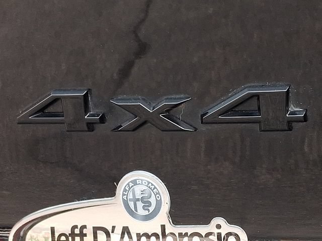 Used 2021 Jeep Cherokee Latitude Plus AWD/4WD image 31