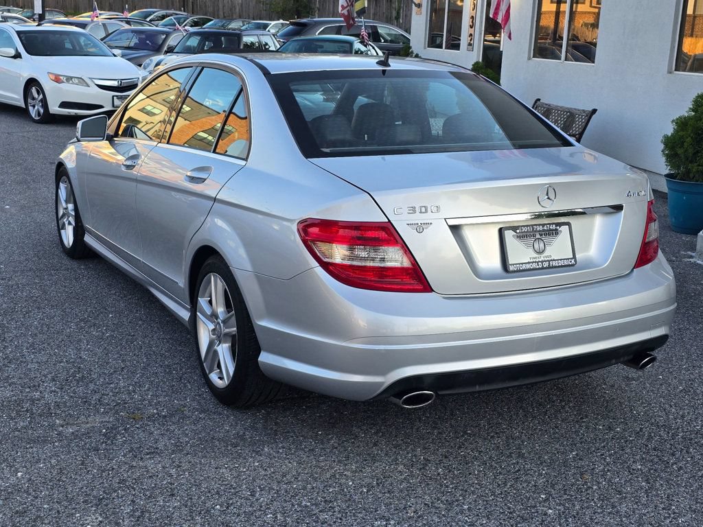 Used 2011 Mercedes-Benz C 300 4MATIC Sedan image 6