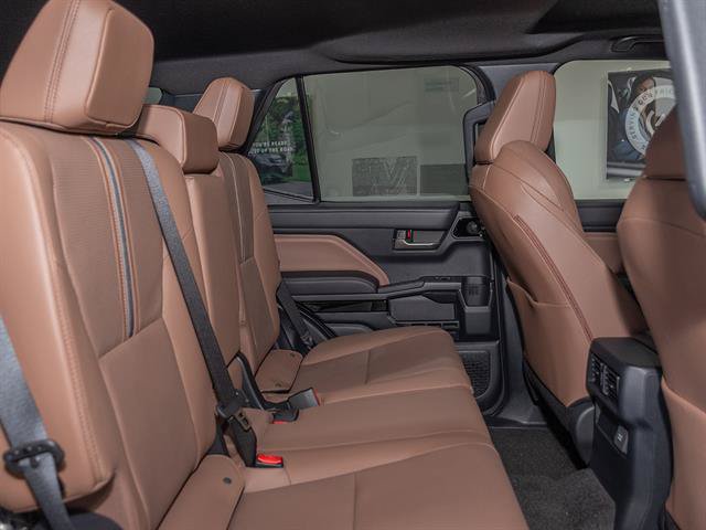 New 2026 Toyota 4Runner Limited w/ Tow Technology Package AWD/4WD image 25