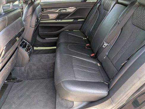 Used 2016 BMW 740i RWD image 16