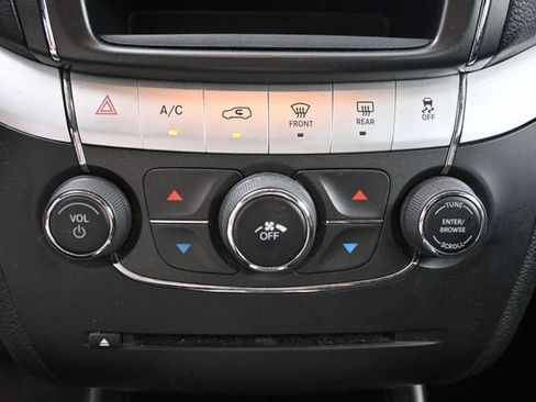 Used 2017 Dodge Journey SE w/ Flexible Seating Group FWD image 26
