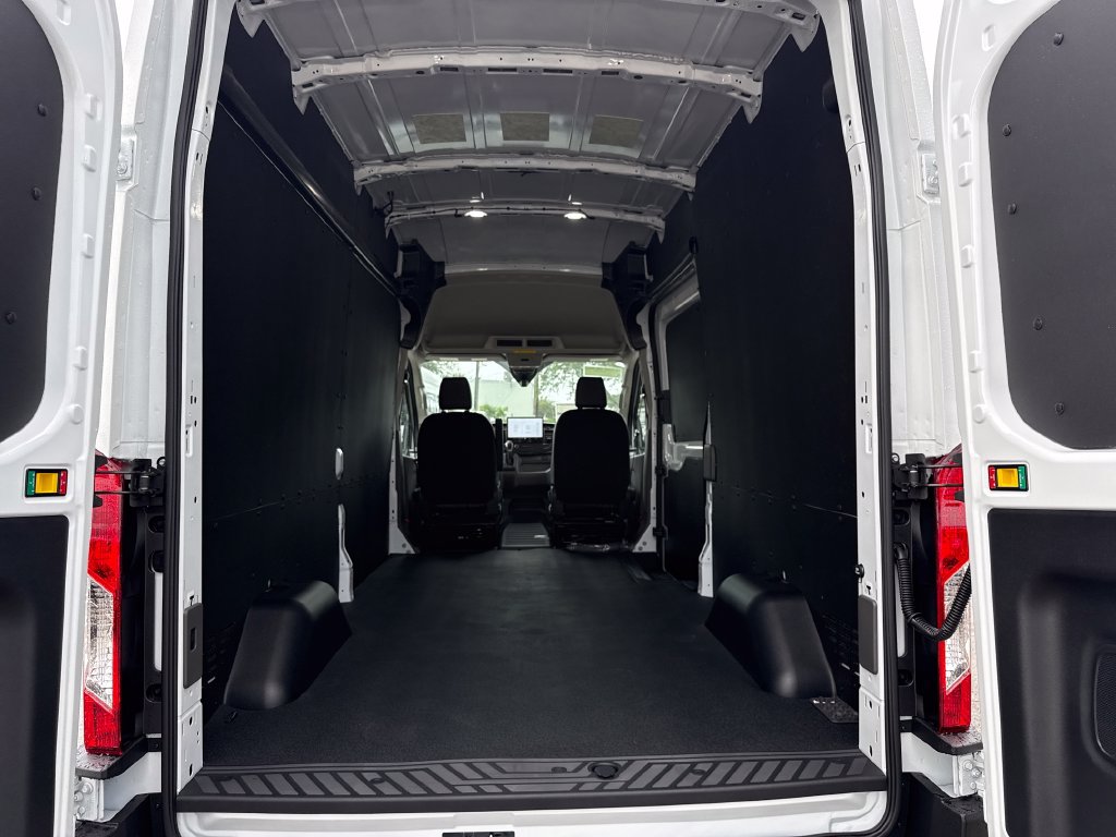 New 2027 Ford Transit 250 148 High Roof w/ Load Area Protection Package RWD image 21