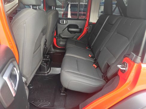 Used 2018 Jeep Wrangler Unlimited Sport S image 18