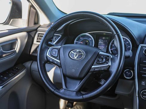 Used 2017 Toyota Camry XLE image 15