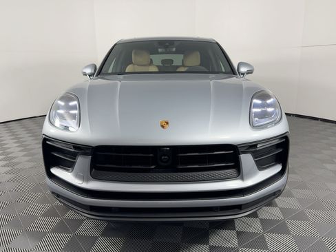Certified 2026 Porsche Macan AWD/4WD image 6