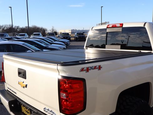 Used 2014 Chevrolet Silverado 1500 High Country w/ High Country Premium Package image 14