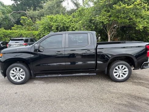 Used 2021 Chevrolet Silverado 1500 Custom RWD image 2