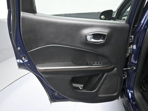 Used 2019 Jeep Compass Limited image 14