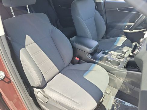 Used 2020 Kia Sorento FWD V6 image 18