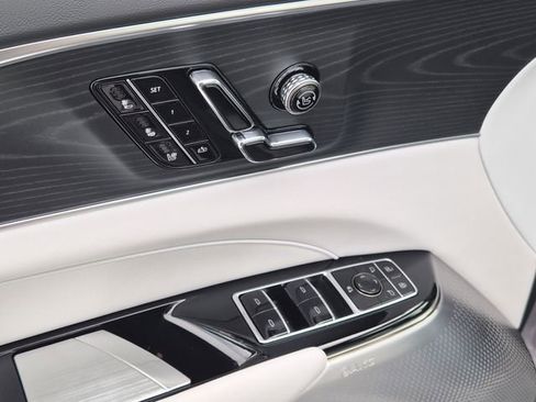 New 2026 Cadillac Lyriq Premium Luxury image 19