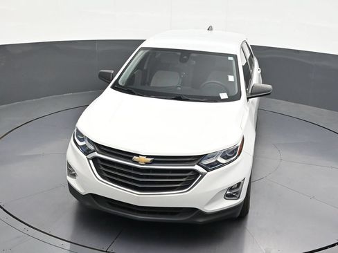 Used 2021 Chevrolet Equinox LS FWD image 22