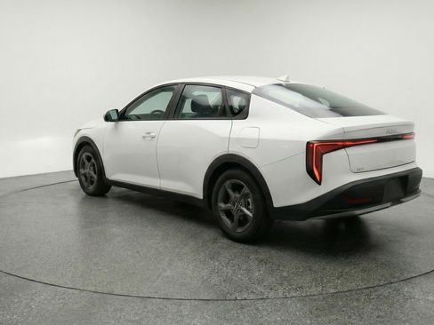 Used 2025 Kia K4 LXS image 5