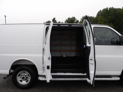 Used 2025 GMC Savana 2500 w/ Driver Convenience Package RWD image 25