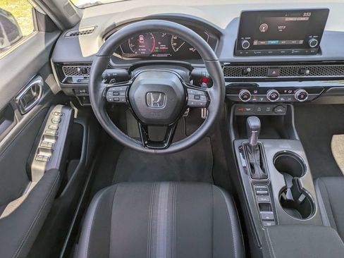 Used 2025 Honda Civic Sport image 14