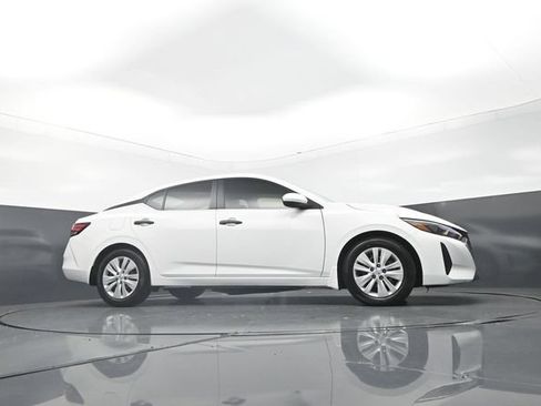 Used 2025 Nissan Sentra S w/ Lighting Package FWD image 33