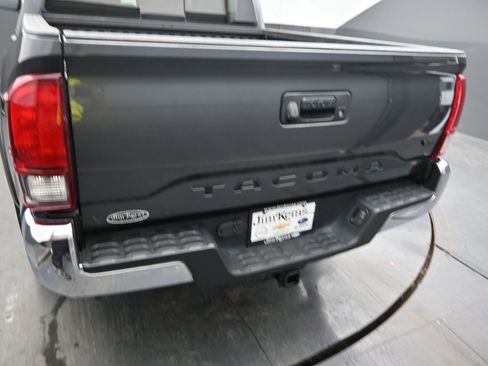 Used 2022 Toyota Tacoma SR5 image 14