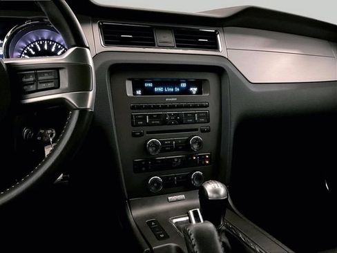 Used 2014 Ford Mustang GT Premium w/ Comfort Package RWD image 7
