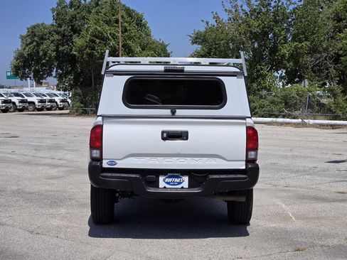 Used 2022 Toyota Tacoma SR RWD image 6