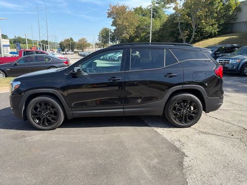 Used 2019 GMC Terrain SLE w/ Driver Convenience Package AWD/4WD image 8