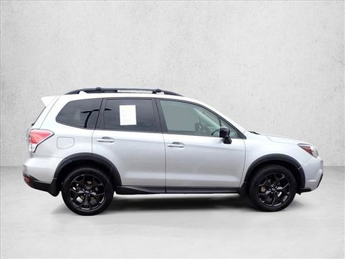 Used 2018 Subaru Forester 2.5i Premium w/ Popular Package #3B AWD/4WD image 5