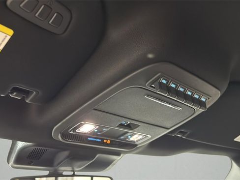 Used 2025 Ford F150 Raptor image 27