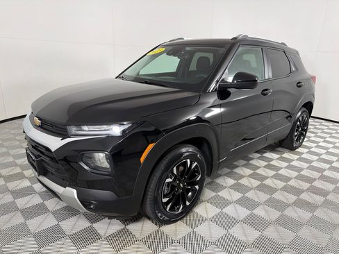 Used 2023 Chevrolet TrailBlazer LT w/ Convenience Package FWD image 7